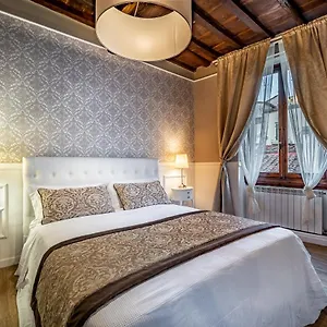 Yid Gallery Art&design In The Heart Of Firenze